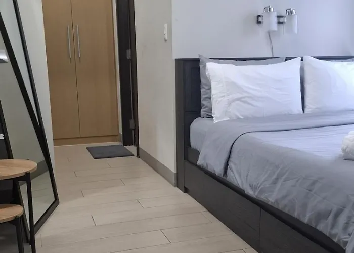 Aparthotel 1br At The Bgc Near Malls, Restaurants & Shops