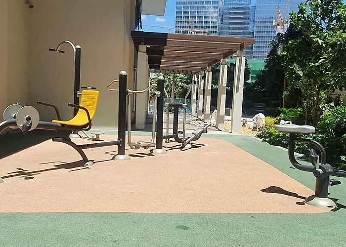1br At The Bgc Near Malls, Restaurants & Shops * Manila
