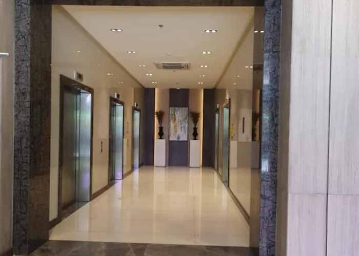 1br At The Bgc Near Malls, Restaurants & Shops Aparthotel Manila