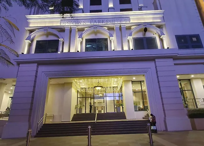 1br At The Bgc Near Malls, Restaurants & Shops * Manila